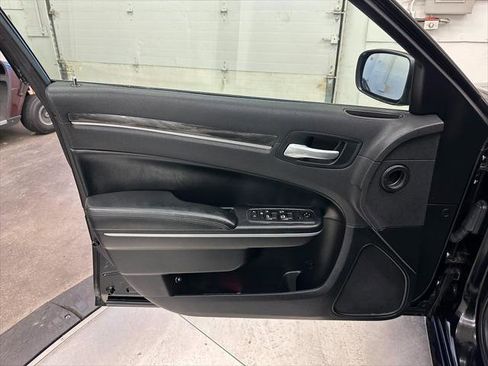 Certified 2021 Chrysler 300 Touring image 17