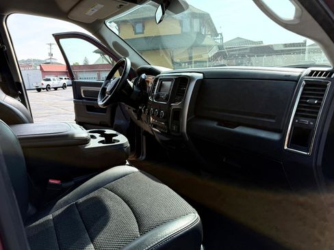 Used 2018 RAM 2500 Big Horn w/ Sport Appearance Group image 21