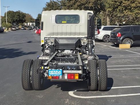 New 2025 Chevrolet Low Cab Forward 5500 XD image 5