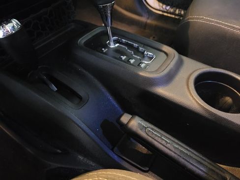 Used 2016 Jeep Wrangler Unlimited Sahara w/ Dual Top Group image 35