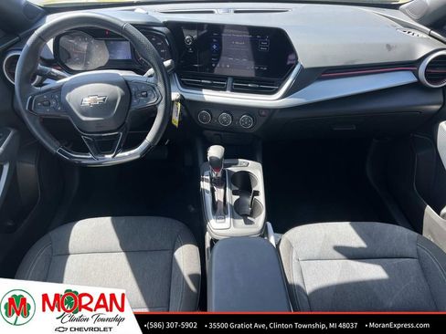 Certified 2024 Chevrolet Trax RS w/ Driver Confidence Package FWD image 15