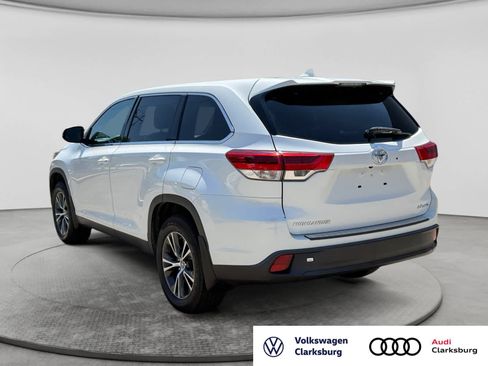 Used 2019 Toyota Highlander Plus AWD/4WD image 7