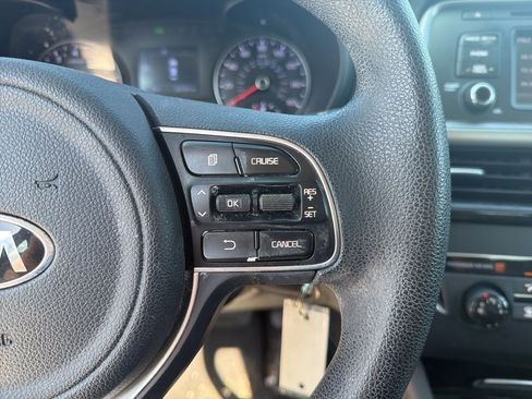 Used 2017 Kia Optima LX w/ Convenience Package image 17