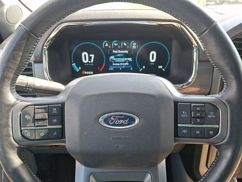 Used 2022 Ford F150 Lariat w/ Equipment Group 502A High image 17