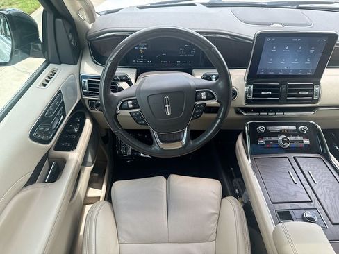 Used 2020 Lincoln Navigator Reserve w/ Luxury Package AWD/4WD image 11