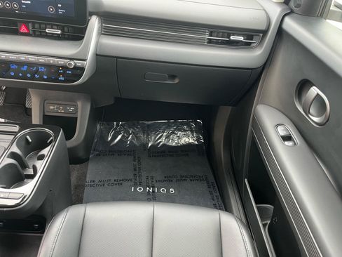 Used 2025 Hyundai Ioniq 5 SEL AWD/4WD image 17