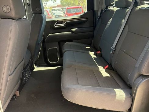 Used 2025 Chevrolet Silverado 1500 LT AWD/4WD image 5