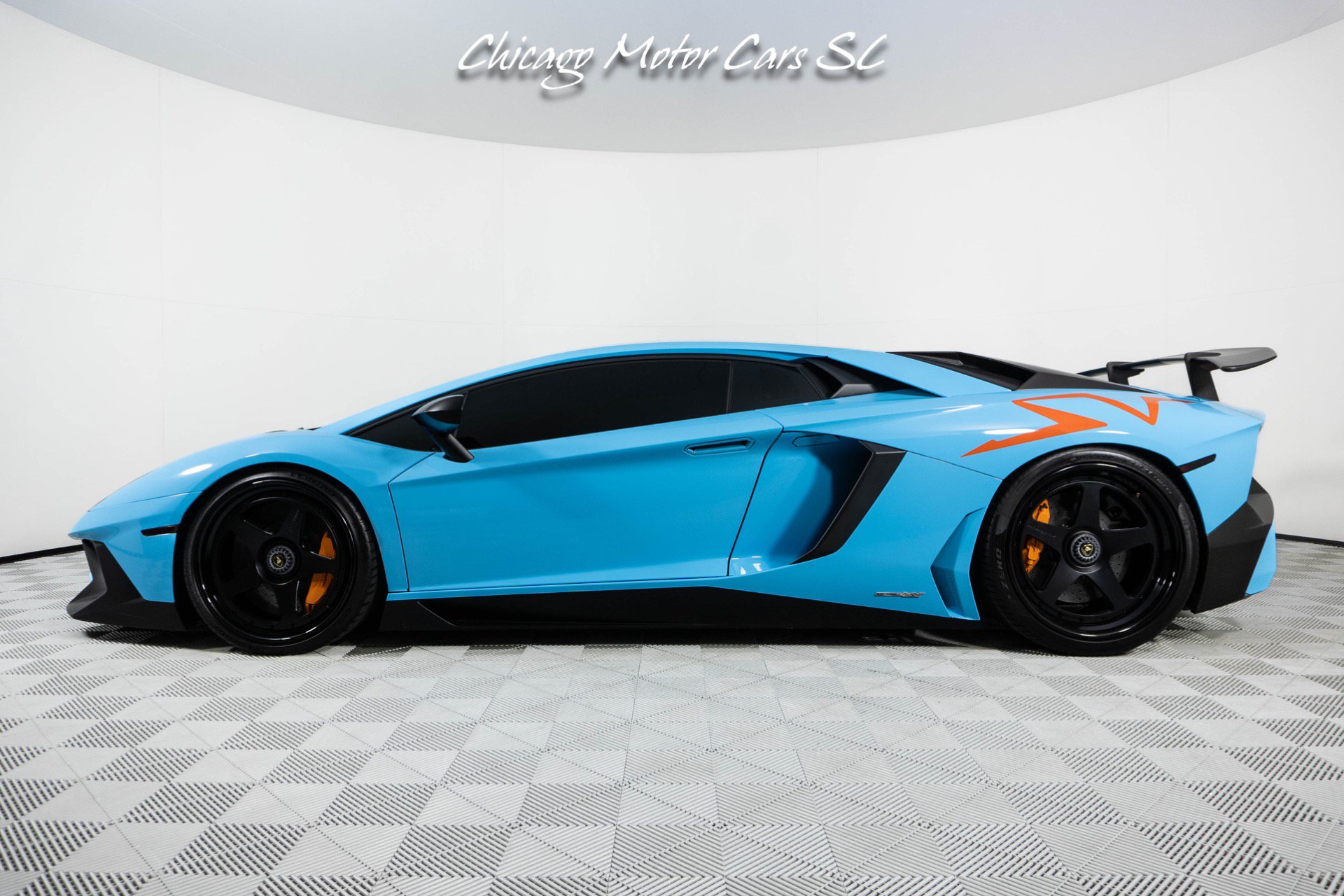 Used 2017 Lamborghini Aventador LP 750-4 Superveloce AWD/4WD image 2