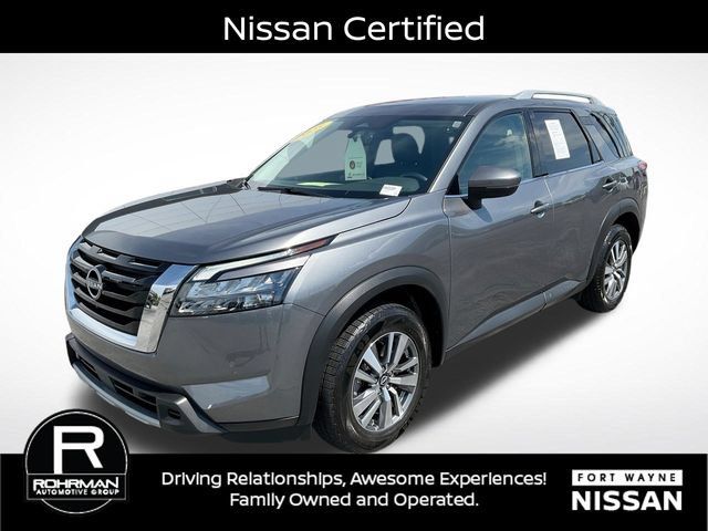 Certified 2025 Nissan Pathfinder SL AWD/4WD image 1