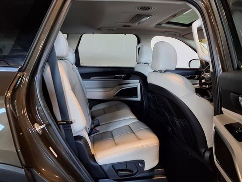 Used 2020 Kia Telluride EX w/ Towing Package image 11