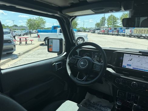 New 2025 Jeep Gladiator Willys image 50