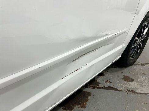 Used 2017 Dodge Grand Caravan GT image 33