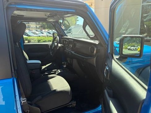 Used 2022 Jeep Wrangler Sport AWD/4WD image 26