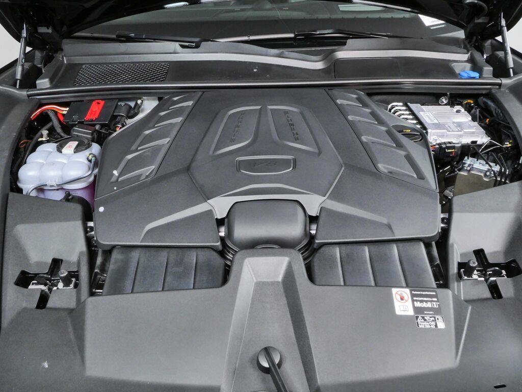 New 2026 Porsche Cayenne Turbo GT AWD/4WD image 35