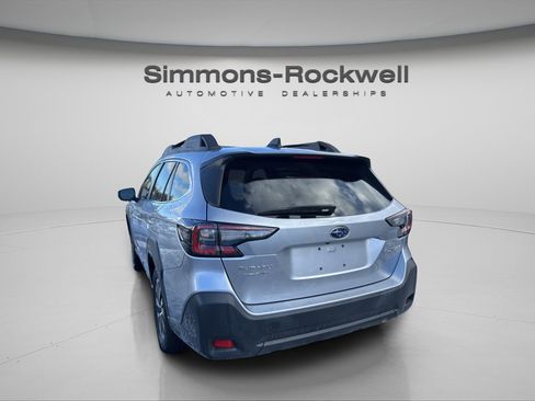 Used 2024 Subaru Outback Premium image 12