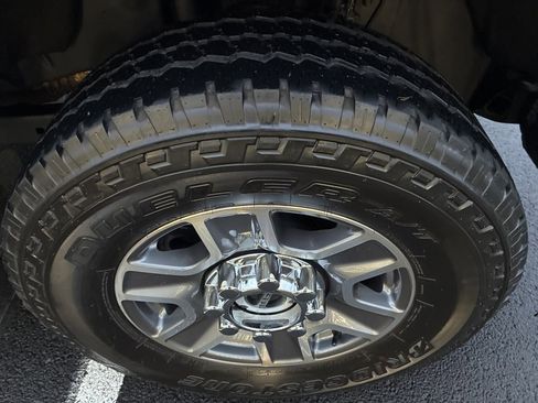 Used 2023 Ford F250 Lariat w/ FX4 Off-Road Package image 11