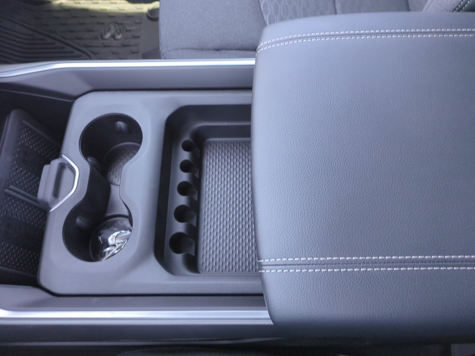 New 2026 RAM 2500 Big Horn AWD/4WD image 15