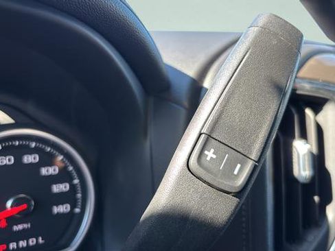 Used 2021 Chevrolet Silverado 1500 High Country w/ Technology Package image 18