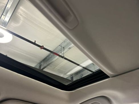 Used 2022 Subaru Outback Limited image 26