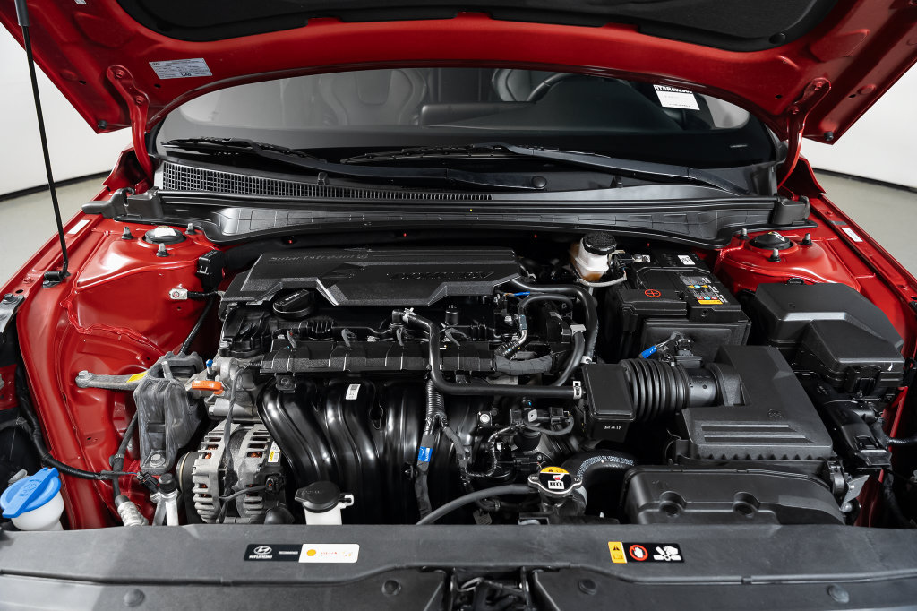 Certified 2023 Hyundai Elantra Limited w/ Cargo Package FWD image 38