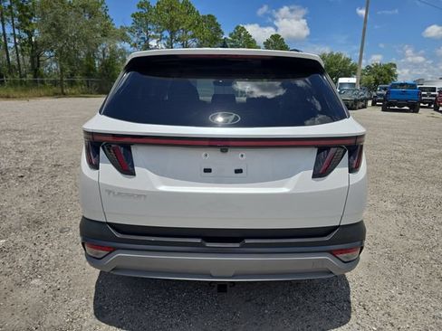 Used 2025 Hyundai Tucson SEL FWD image 4