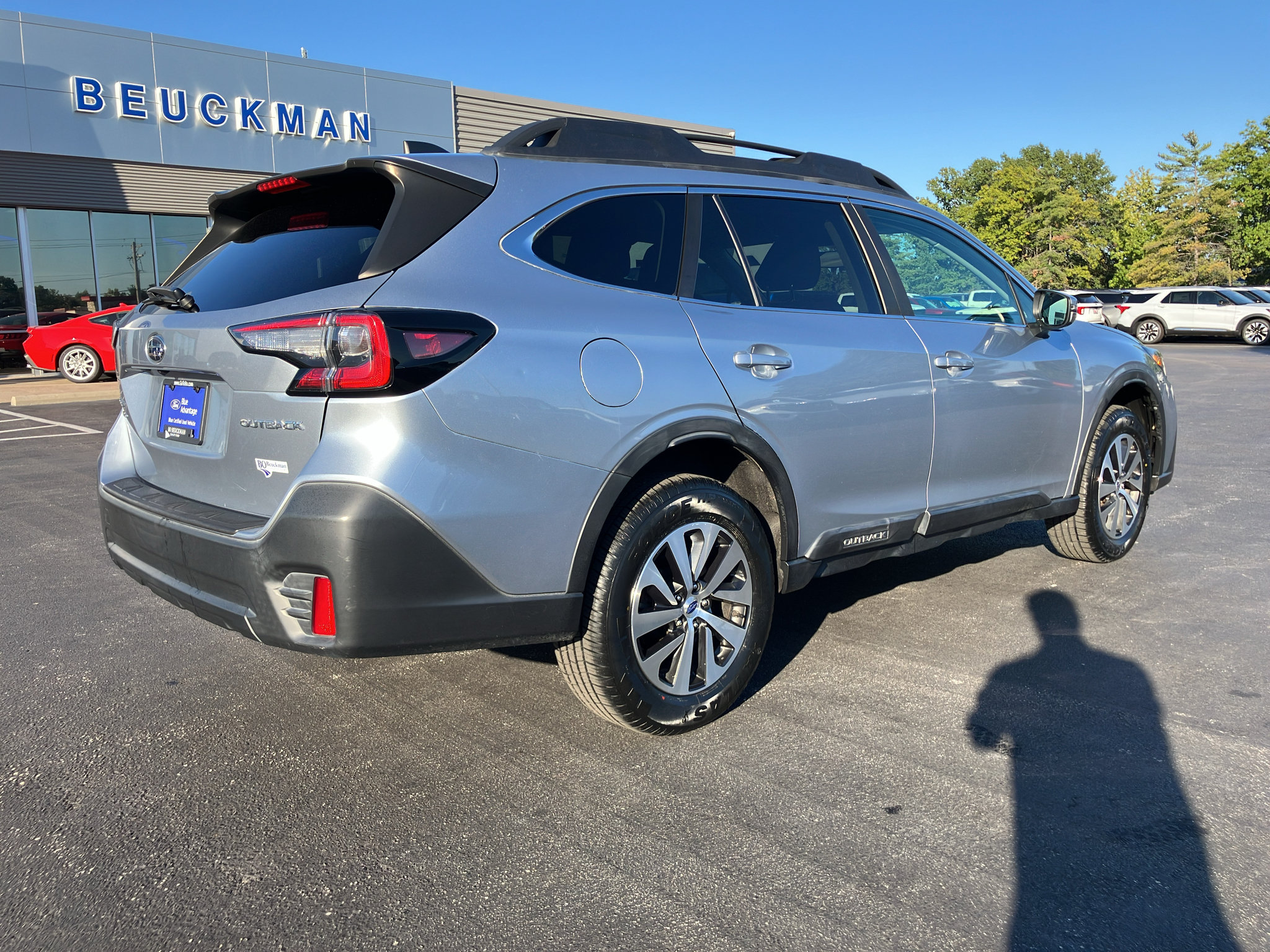 Used 2020 Subaru Outback Premium AWD/4WD image 6