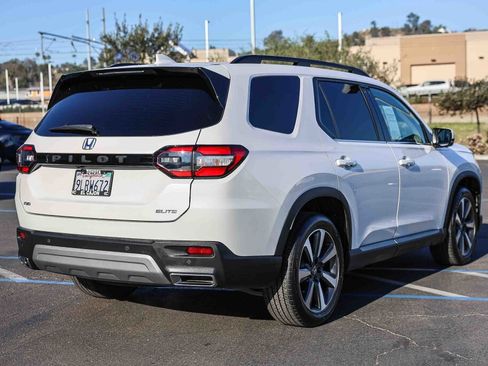 Used 2024 Honda Pilot Elite image 28