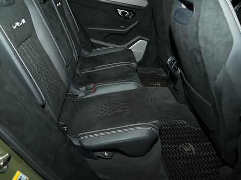 Used 2023 Lamborghini Urus Performante AWD/4WD image 67