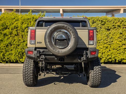 Used 2005 HUMMER H2 SUT w/ Preferred Equipment Group image 7
