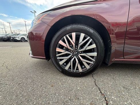 Used 2023 Nissan Altima 2.5 SV w/ SV Premium Package image 23