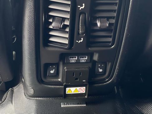 Used 2022 Dodge Durango R/T w/ Blacktop Package image 38