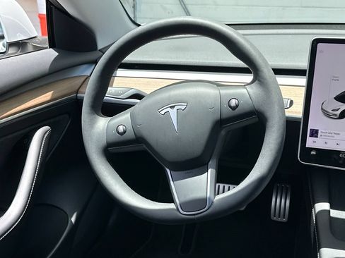 Used 2021 Tesla Model 3 Performance AWD/4WD image 17