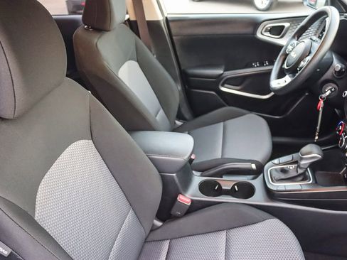 Used 2024 Kia Soul LX w/ Option Group 015 image 34