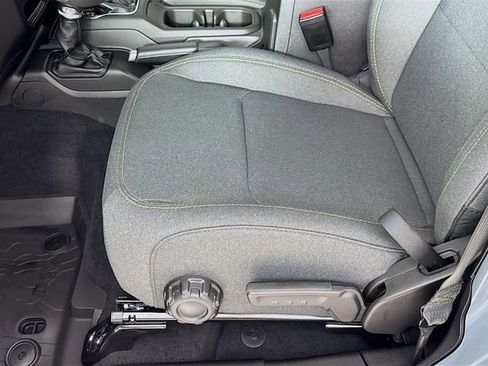 New 2025 Jeep Gladiator Sport image 21