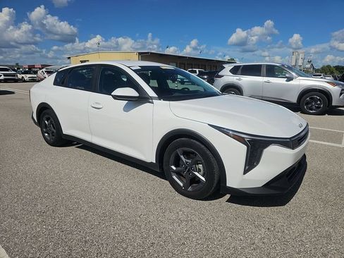 Used 2025 Kia K4 FWD image 21