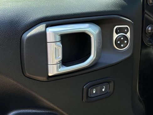 Used 2021 Jeep Wrangler Sport AWD/4WD image 10