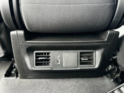 Used 2024 Chevrolet Silverado 1500 Custom image 6