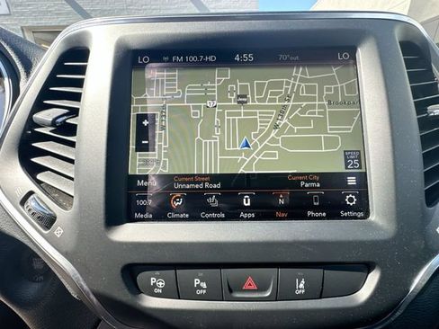 Used 2023 Jeep Cherokee Altitude Lux AWD/4WD image 20