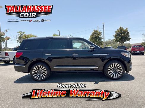 Used 2019 Lincoln Navigator Reserve AWD/4WD image 2
