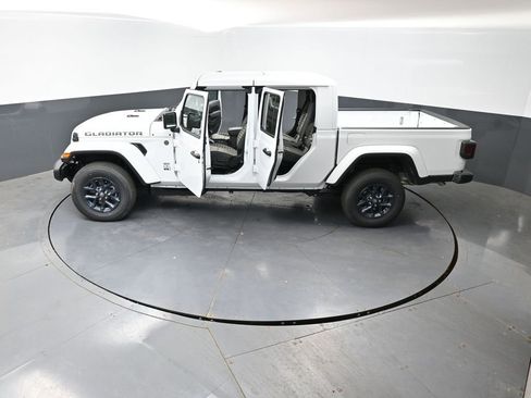 New 2026 Jeep Gladiator Sport AWD/4WD image 46