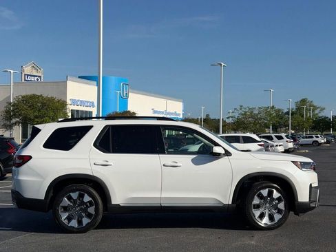 New 2026 Honda Pilot Touring image 5