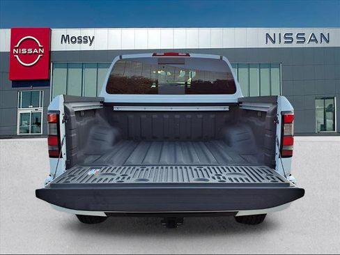 Certified 2025 Nissan Frontier PRO-4X w/ Pro Convenience Package image 9