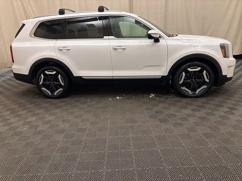 Certified 2024 Kia Telluride S w/ S Sunroof Package image 4