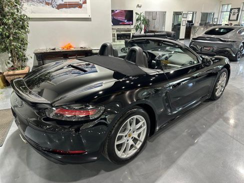 Used 2018 Porsche 718 Boxster RWD image 2