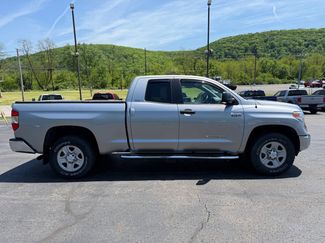 Used 2015 Toyota Tundra SR5 AWD/4WD video 2