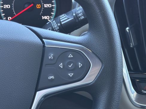 Used 2023 Chevrolet Traverse LS image 25