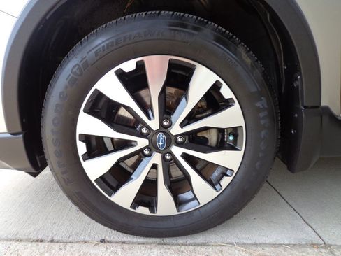 Used 2016 Subaru Outback 3.6R Limited AWD/4WD image 8