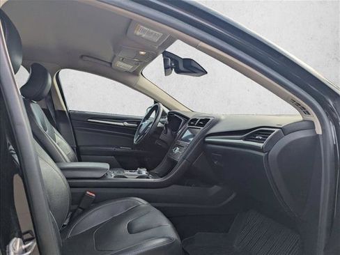 Used 2019 Ford Fusion Energi Titanium FWD image 15