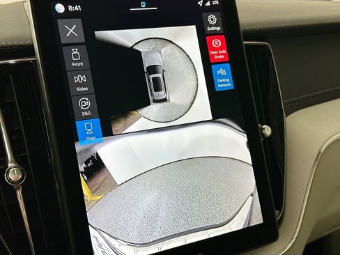 New 2026 Volvo XC60 T8 Ultra w/ Protection Package Premier image 13