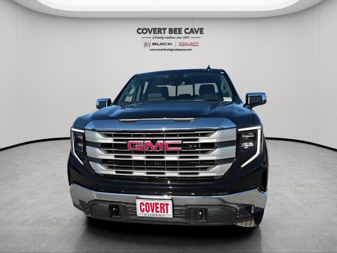 New 2026 GMC Sierra 1500 SLE image 2